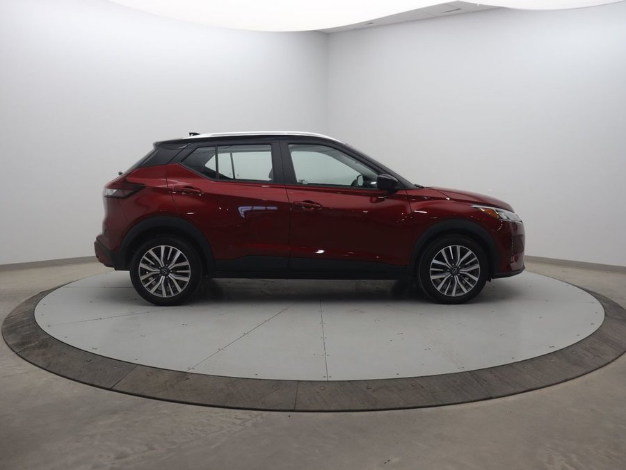 2024 Nissan Kicks 2024 Scarlet Ember Tintcoat/Super Black