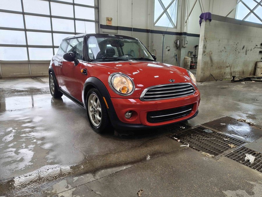 2013 MINI Cooper Hardtop 2013 Red