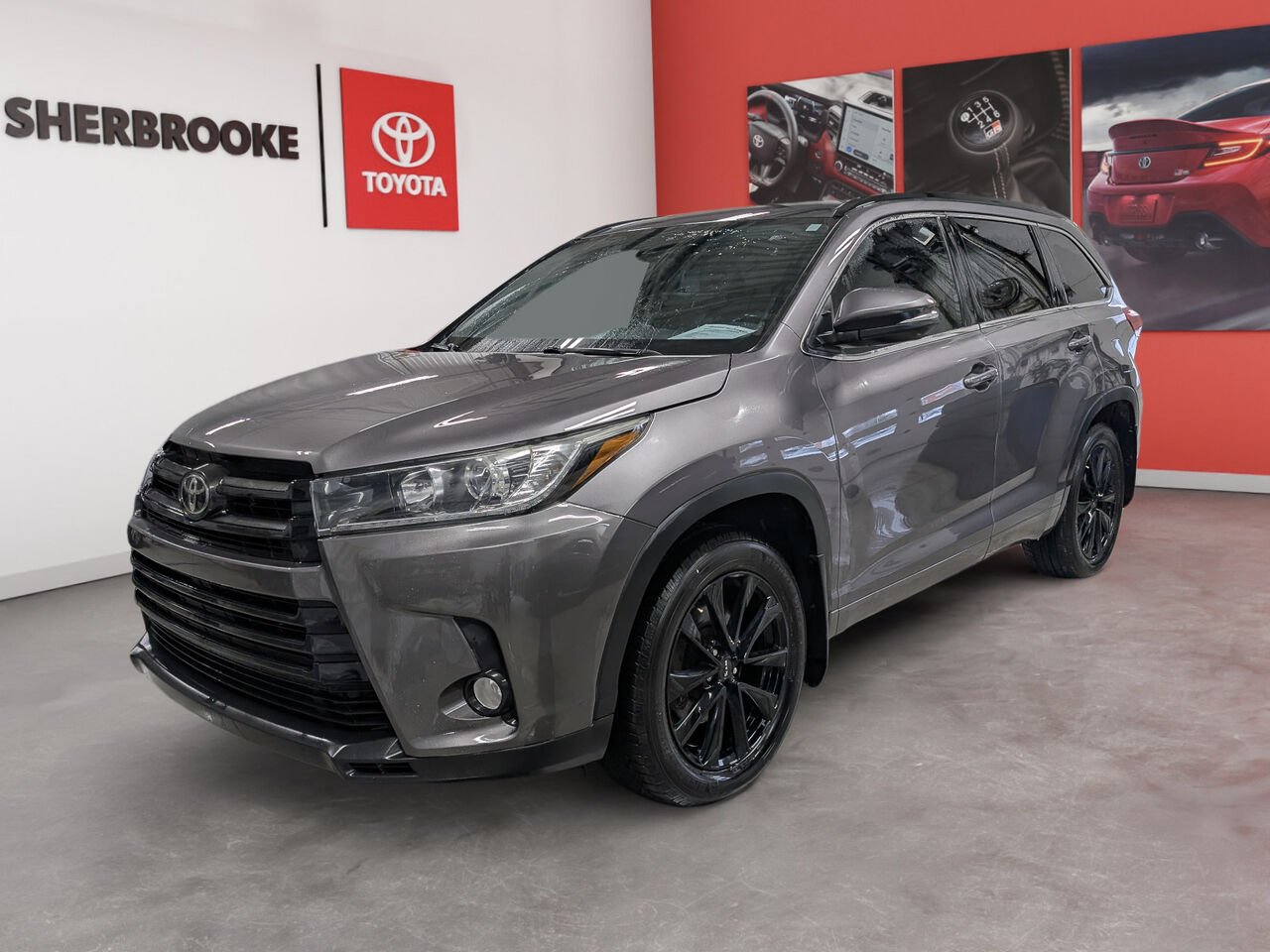 Toyota Highlander XLE/AWD/SIÈGES CHAUFFANTS/BLUETOOTH/AC BIZONE/TOIT OUVRANT 2018 Gris aurore mica Sherbrooke - photo #0