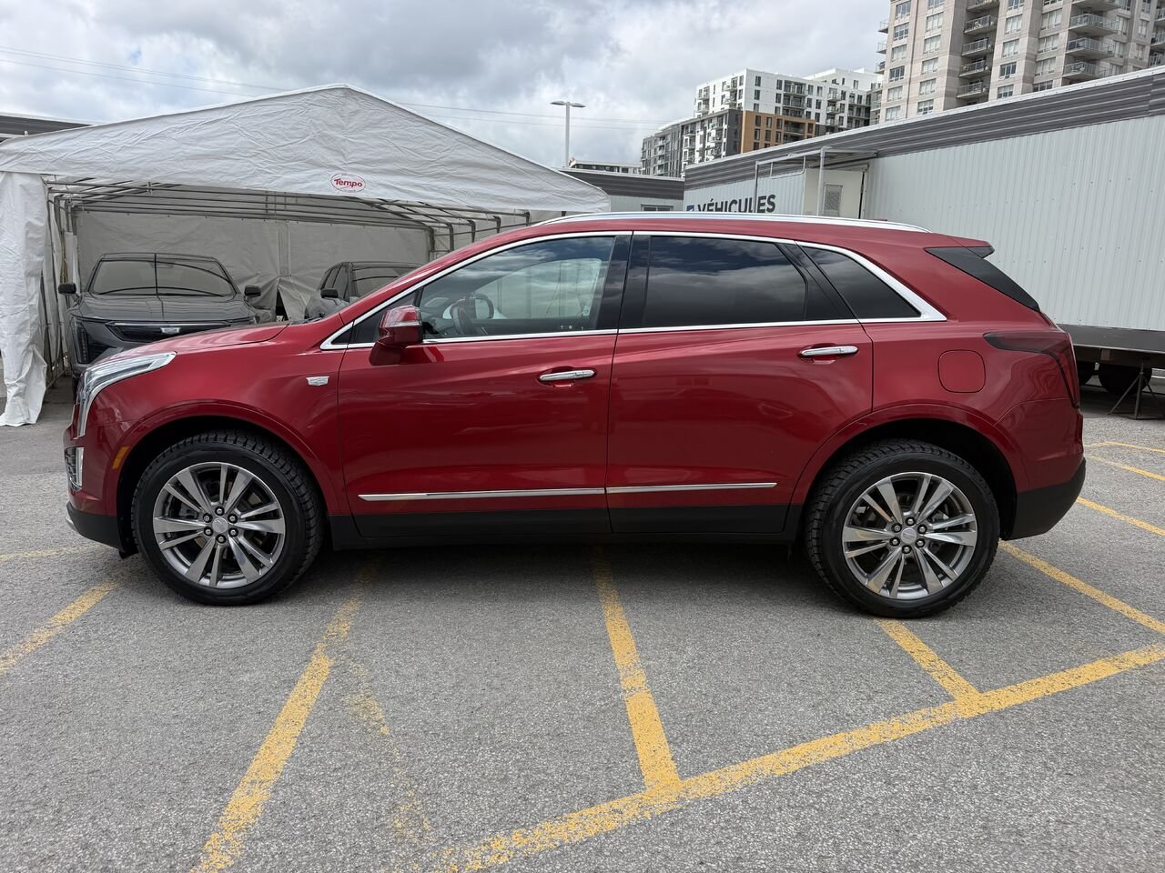 2024 Cadillac XT5 PREMIUM LUXURY FINANCEMENT À PARTIR 3.99% Red Laval - photo #1