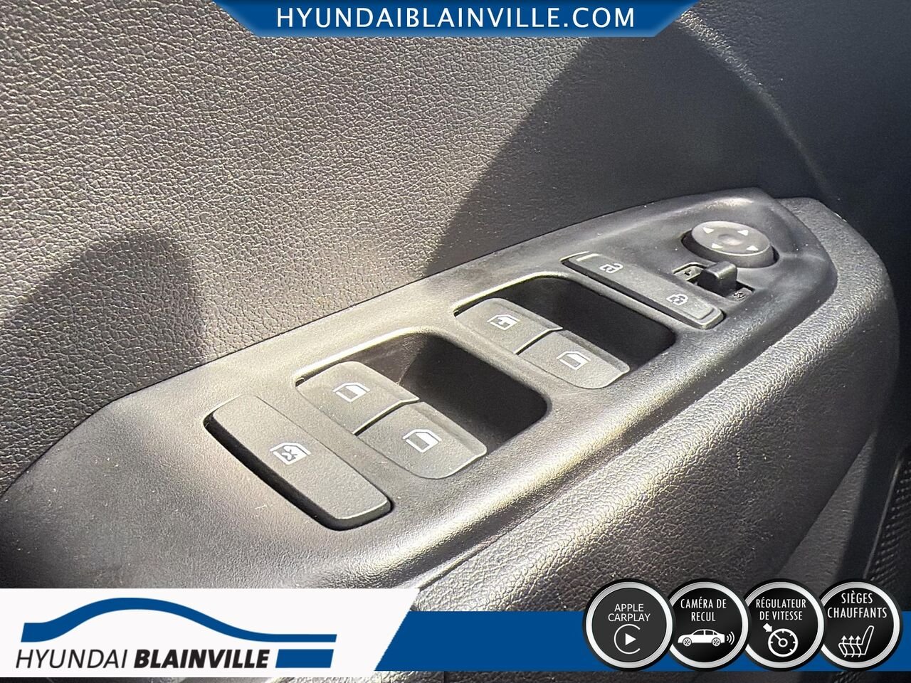Hyundai Venue 2022 Noir Blainville - photo #9