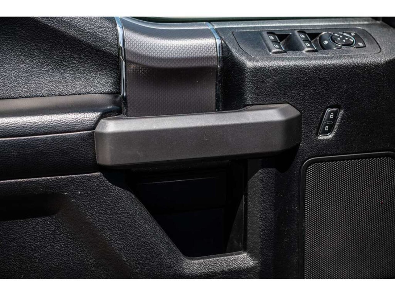2016 Ford F-150 White Sainte-Julienne - photo #15