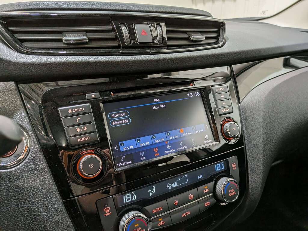 2022 Nissan Qashqai AWD SV CVT Grey Val-David - photo #15
