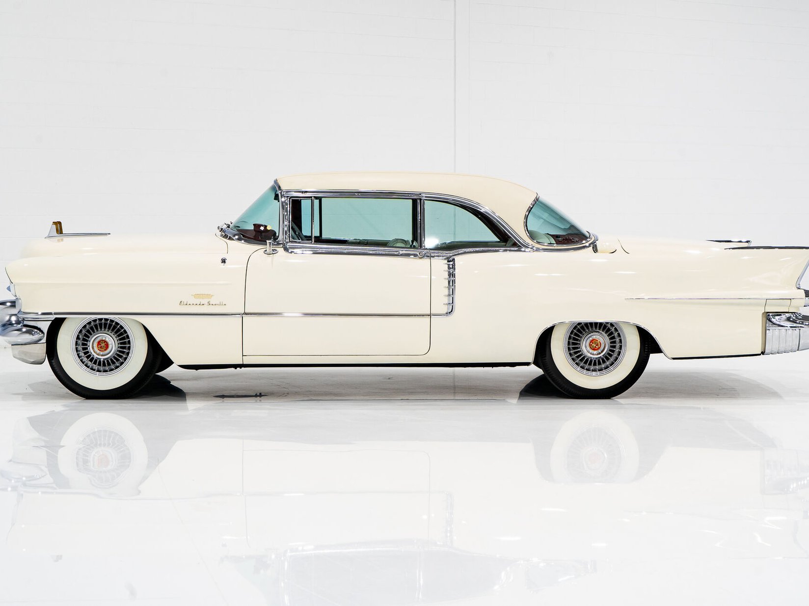 1956 Cadillac Eldorado Seville With Factory A/C | PRIX EN USD White Montreal - photo #24