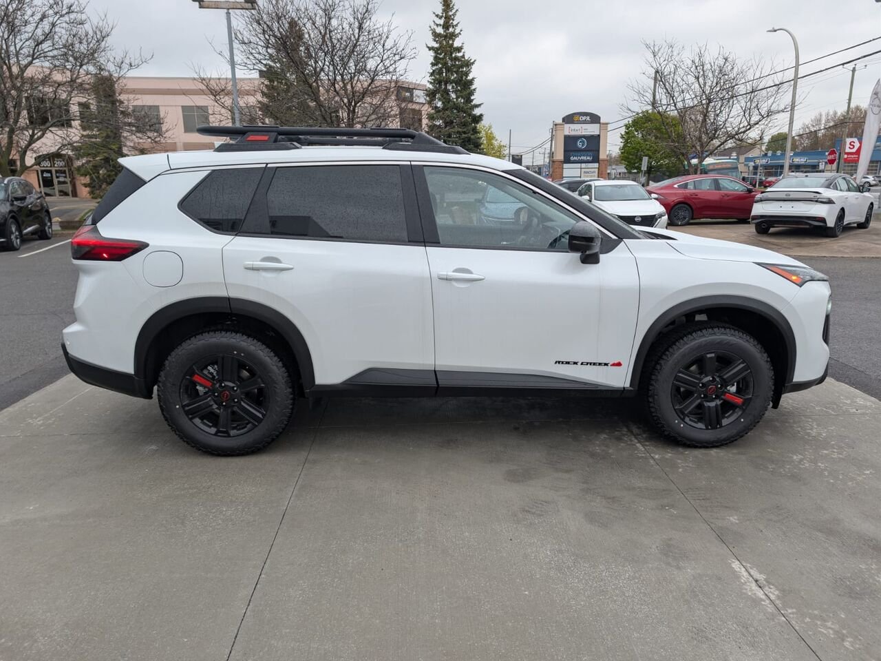 NISSAN Rogue ROGUE ROCK CREEK 2026 Blanc Everest nacré triple couche Châteauguay - photo #5