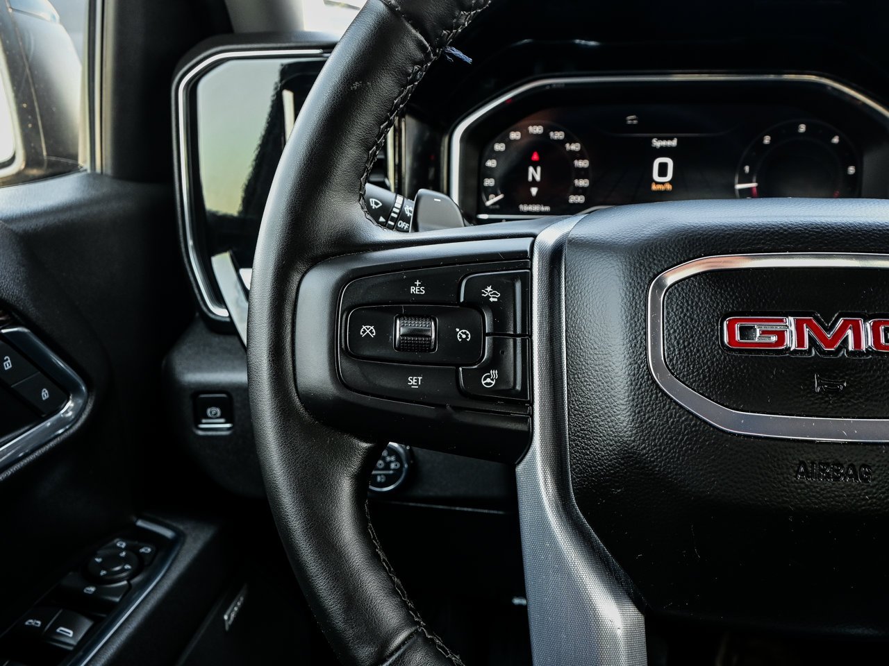 2025 GMC Sierra 1500 4WD Crew Cab 147 Elevation Black Sherwood Park - photo #22