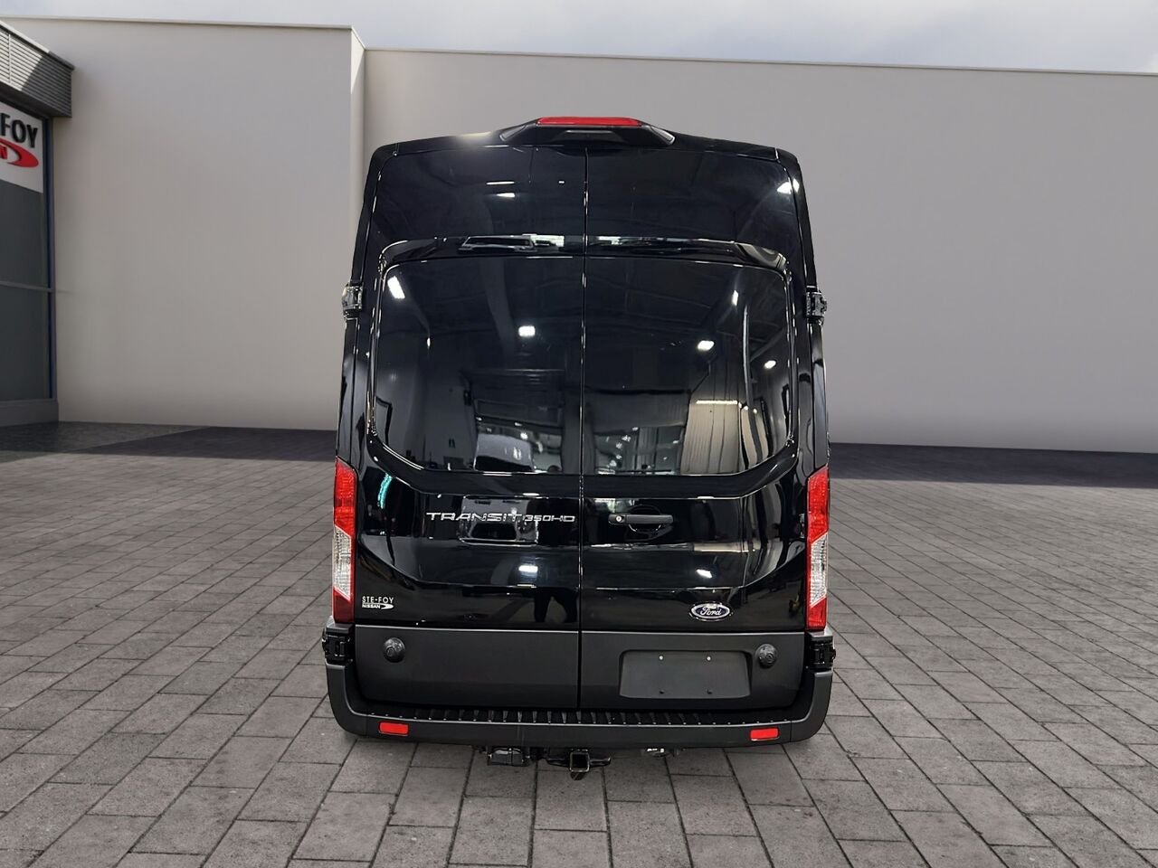 2025 Ford Transit fourgon utilitaire Black Québec - photo #2