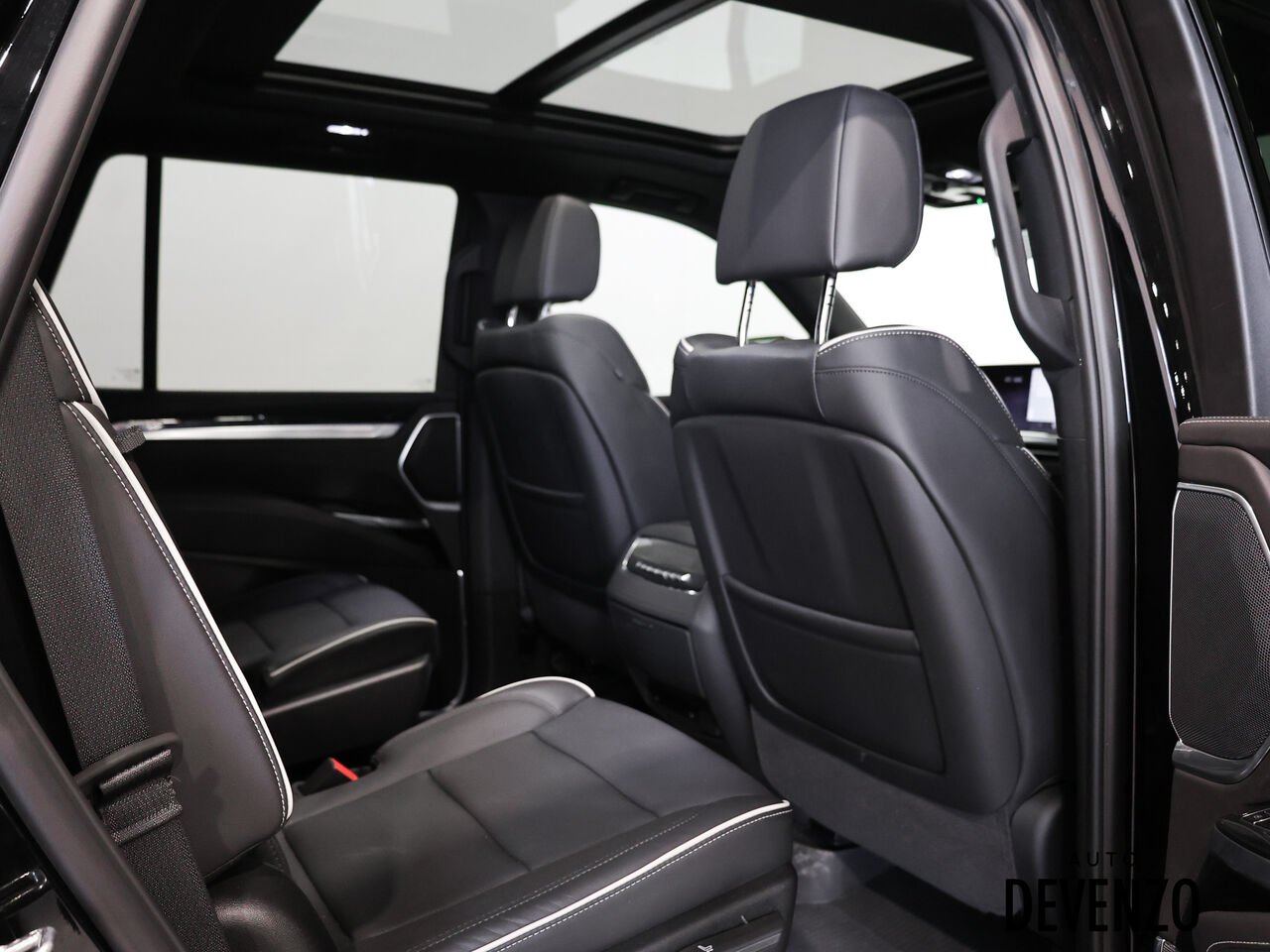 Cadillac Escalade 2026 Noir Saint-Eustache - photo #8