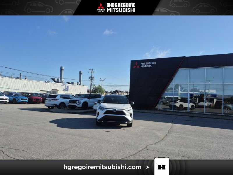 2023 Toyota RAV4 Prime White Laval - photo #2