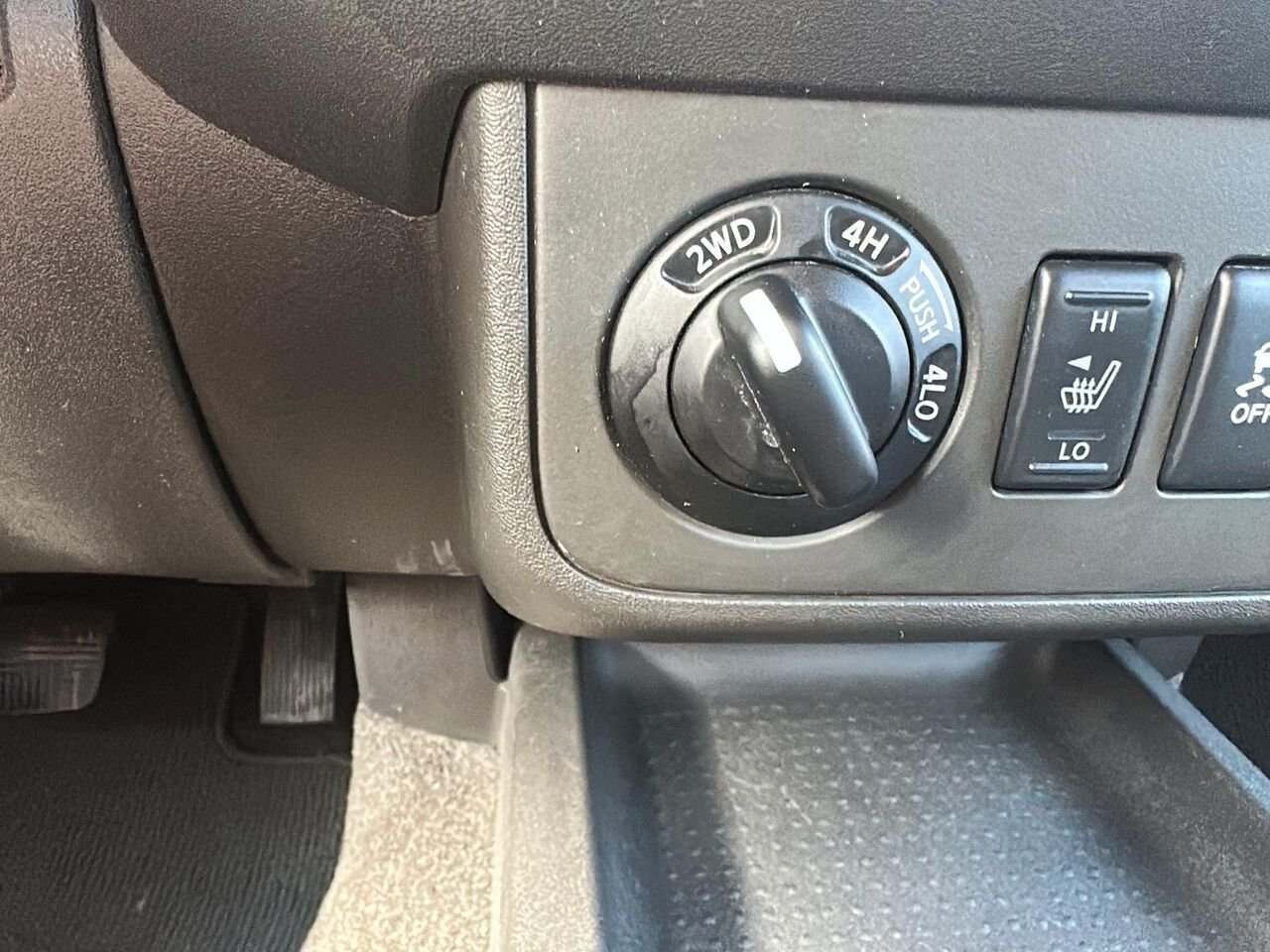 2015 Nissan Frontier Black Rouyn-Noranda - photo #13