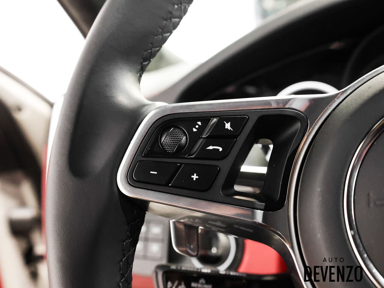 2022 Porsche Cayenne Grey Saint-Eustache - photo #12