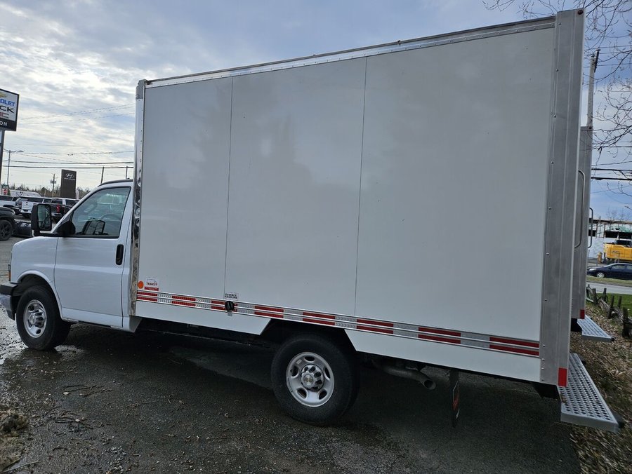 Chevrolet Fourgonnette commerciale tronquée Express 2024 2024 Blanc sommet
