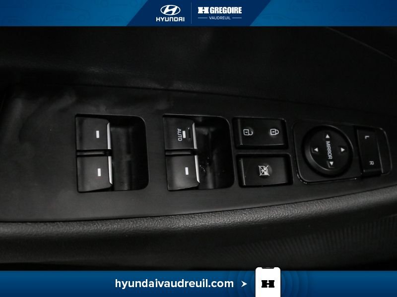 2021 Hyundai Tucson White Laval - photo #16