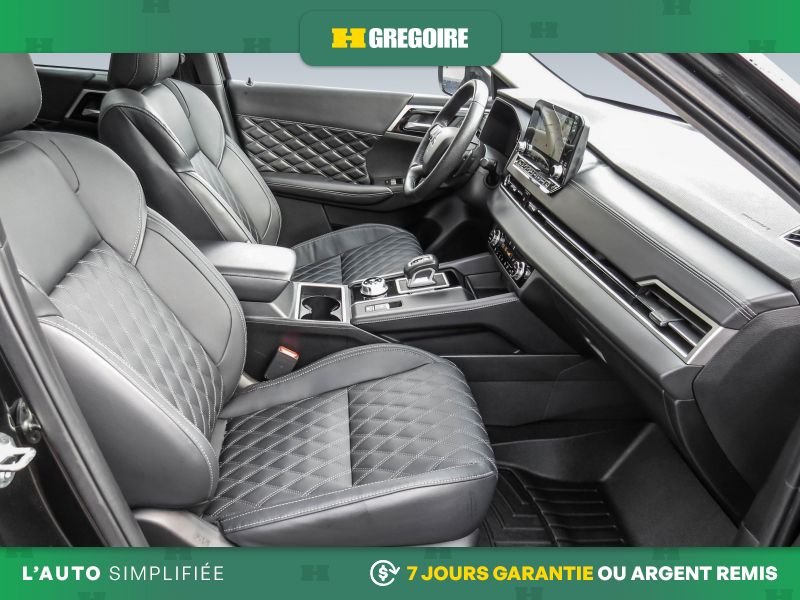Mitsubishi Outlander V3570 | SEL TOIT PANO + SIEGE CHAUFANT 2023 Noir Laval - photo #26