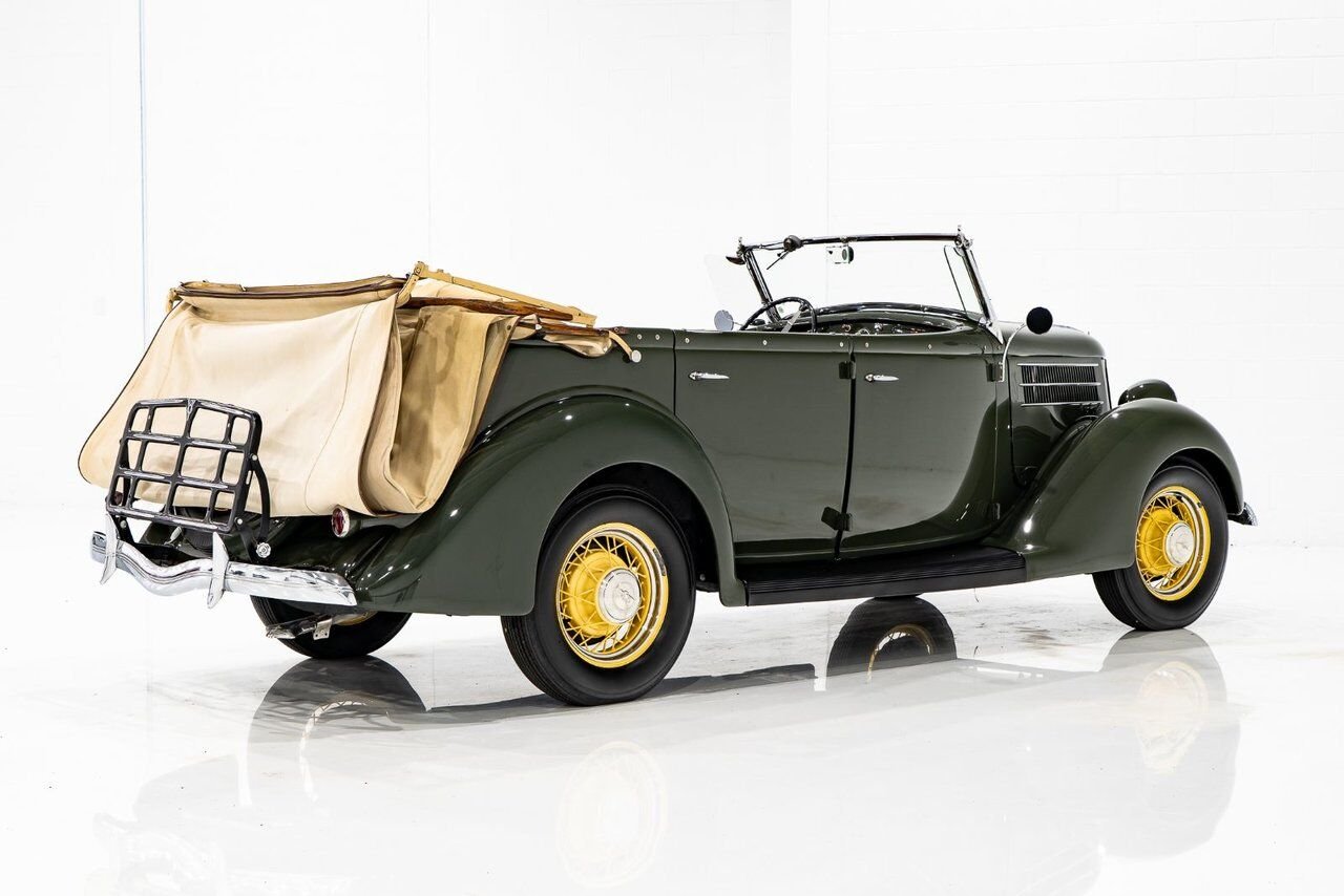 1936 Ford Model 48 Phaeton PRIX EN USD | Beautifully presented in original condition Green Montreal - photo #56