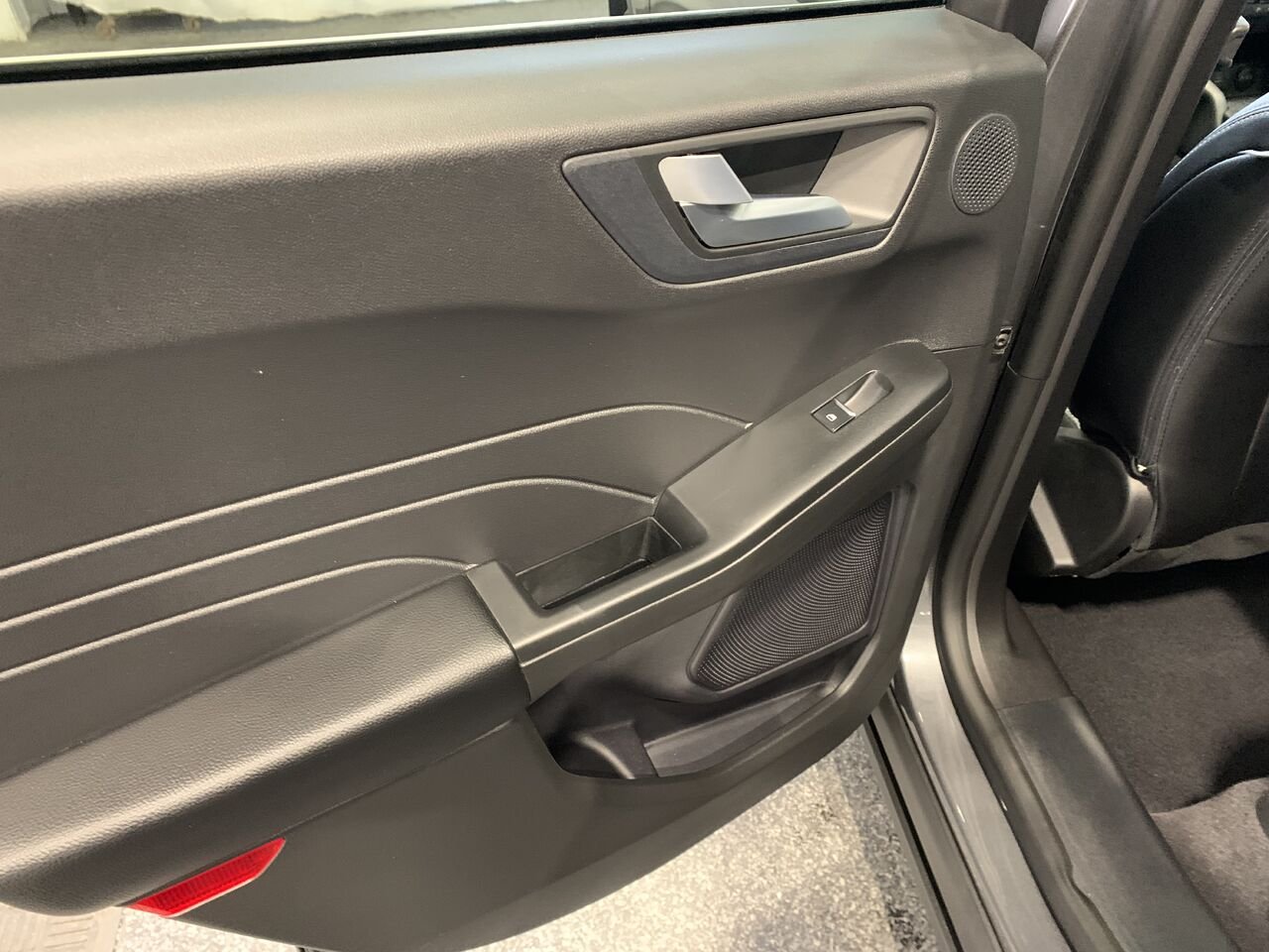 Ford Escape PHEV PHEV+HAUT NIVEAU+BAS KILO+TOIT PANORAMIQUE 2023 Gris Châteauguay - photo #27