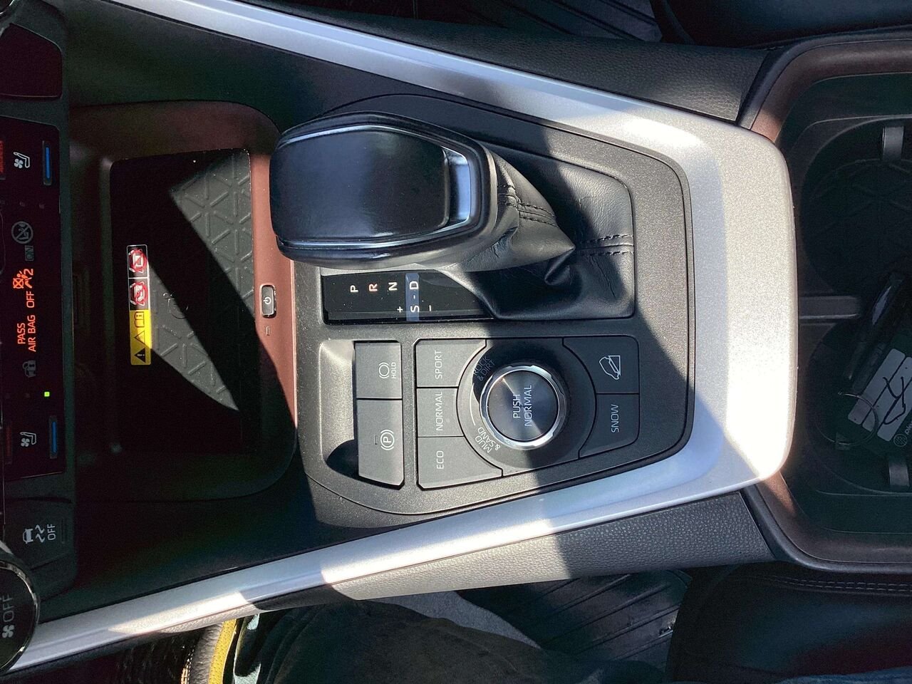 2023 TOYOTA RAV4 LIMITED AWD Black Gatineau - photo #16