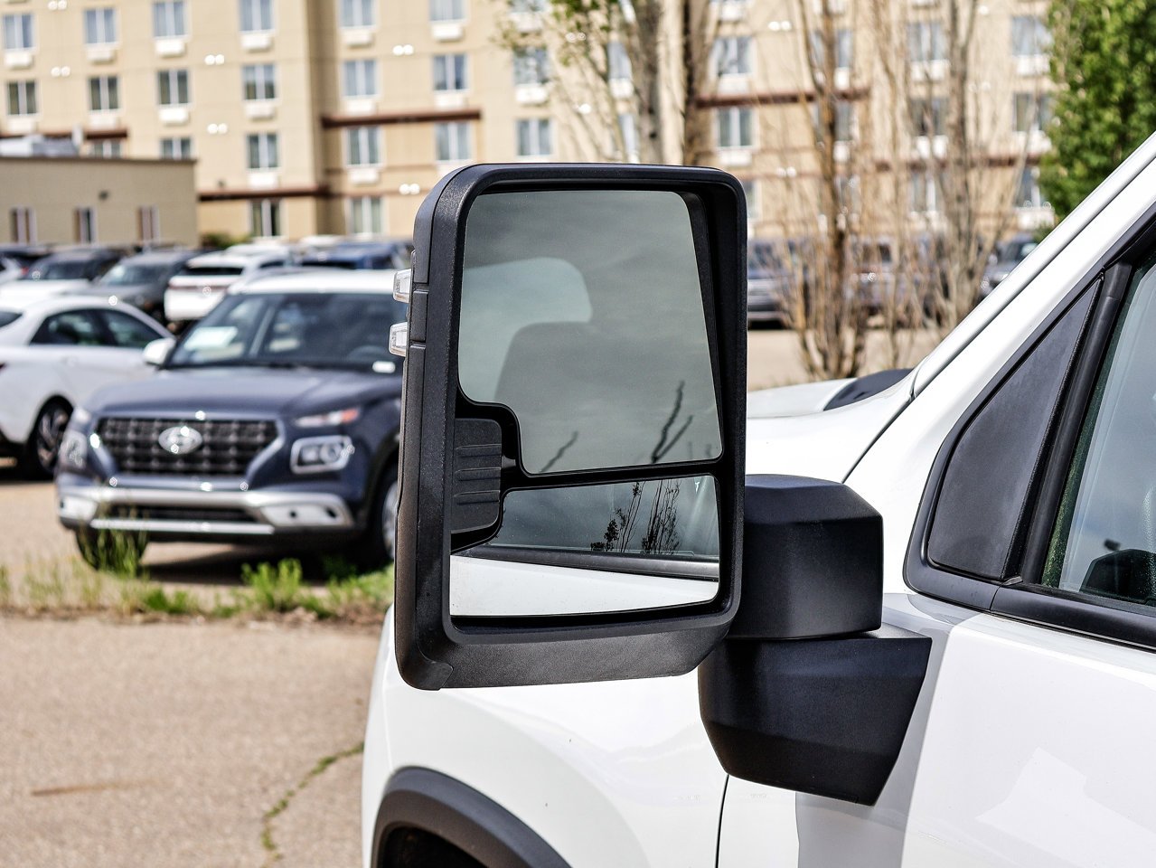2022 Chevrolet Silverado 2500HD 4WD Double Cab 149 Work Truck White Sherwood Park - photo #6