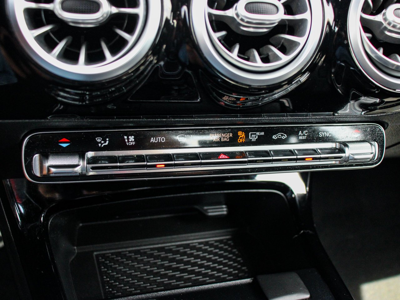 2020 Mercedes-Benz CLA CLA 250 4MATIC Coupe Black Sherwood Park - photo #25