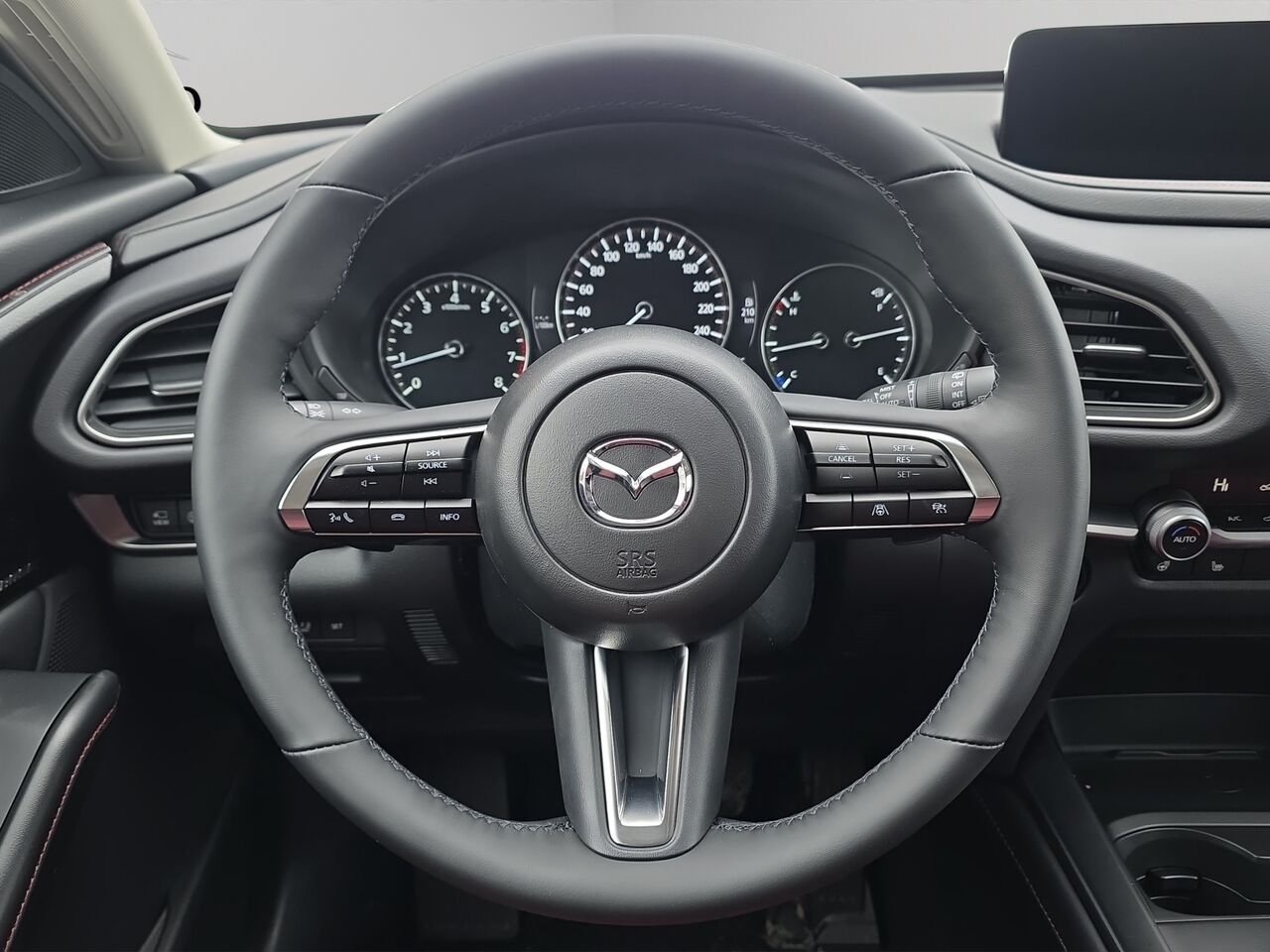 Mazda CX-30 GT, awd, toit ouvrant, Écran 360 degré, Navigation, chargeur sans fil pour cellulaire 2026 Gris aéro métallisé Val-David - photo #8