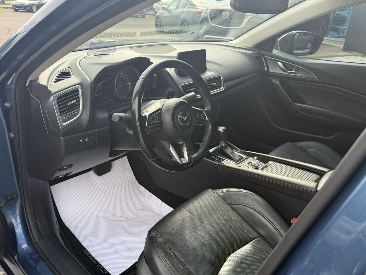 Mazda Mazda3 2017 Bleu Ste-Marie - photo #9