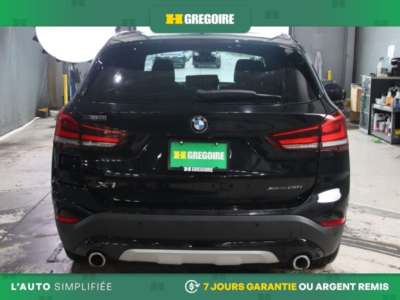 BMW X1 821757 | xDrive28i AWD AUTO A/C MAGS CUIR NAV CAM RECUL BLU 2022 Noir Laval - photo #5