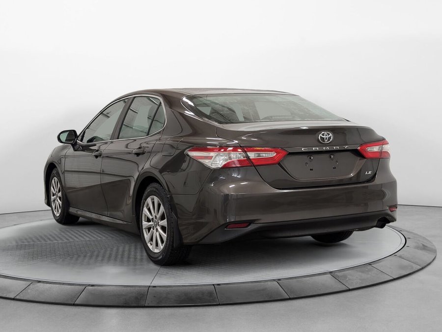 Toyota CAMRY LE Bas Kilométrage Sièges Chauffants 2019 .