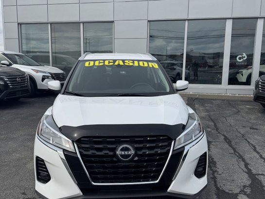 2025 Nissan Kicks Play 2025 White