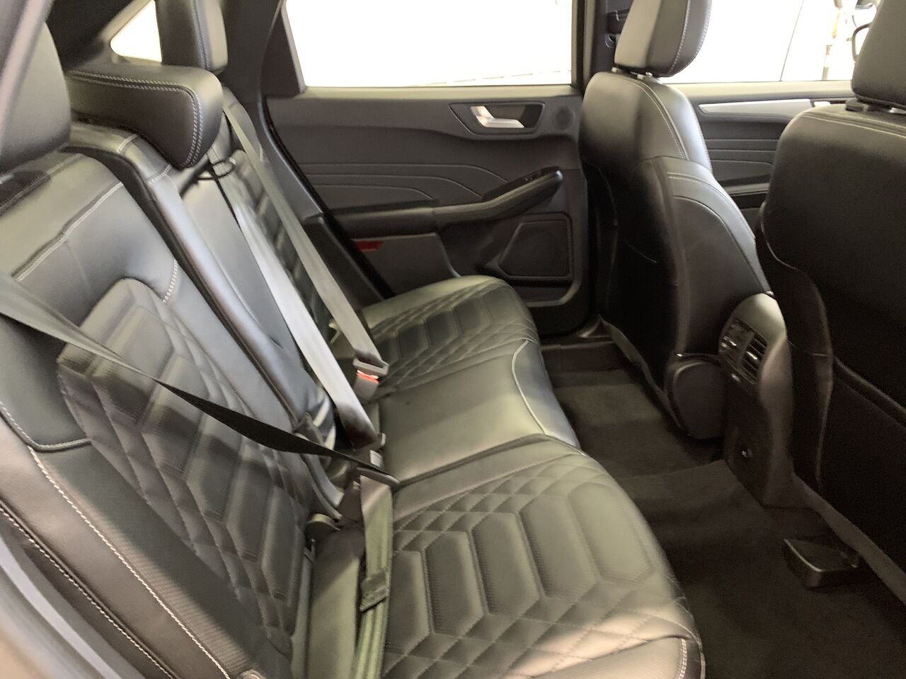 Ford Escape PHEV PHEV+HAUT NIVEAU+BAS KILO+TOIT PANORAMIQUE 2023 Gris Châteauguay - photo #15