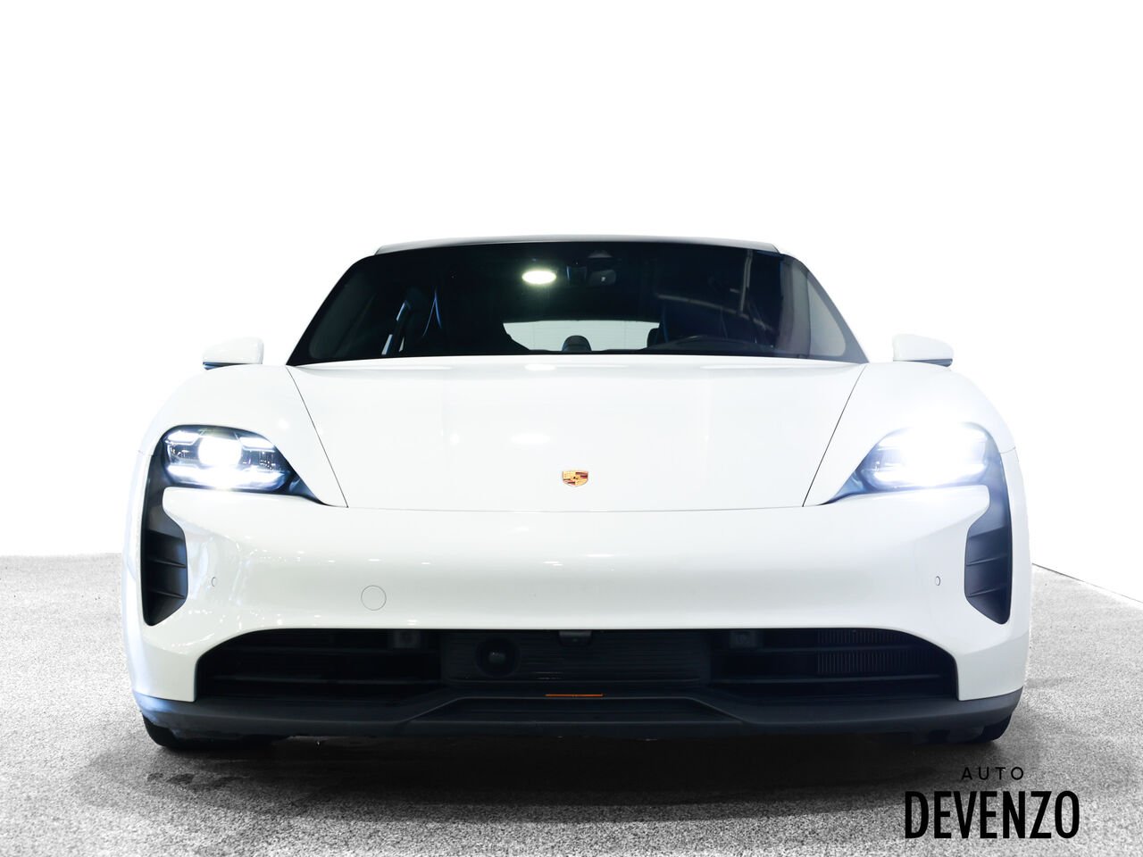 2023 Porsche Taycan White Saint-Eustache - photo #5