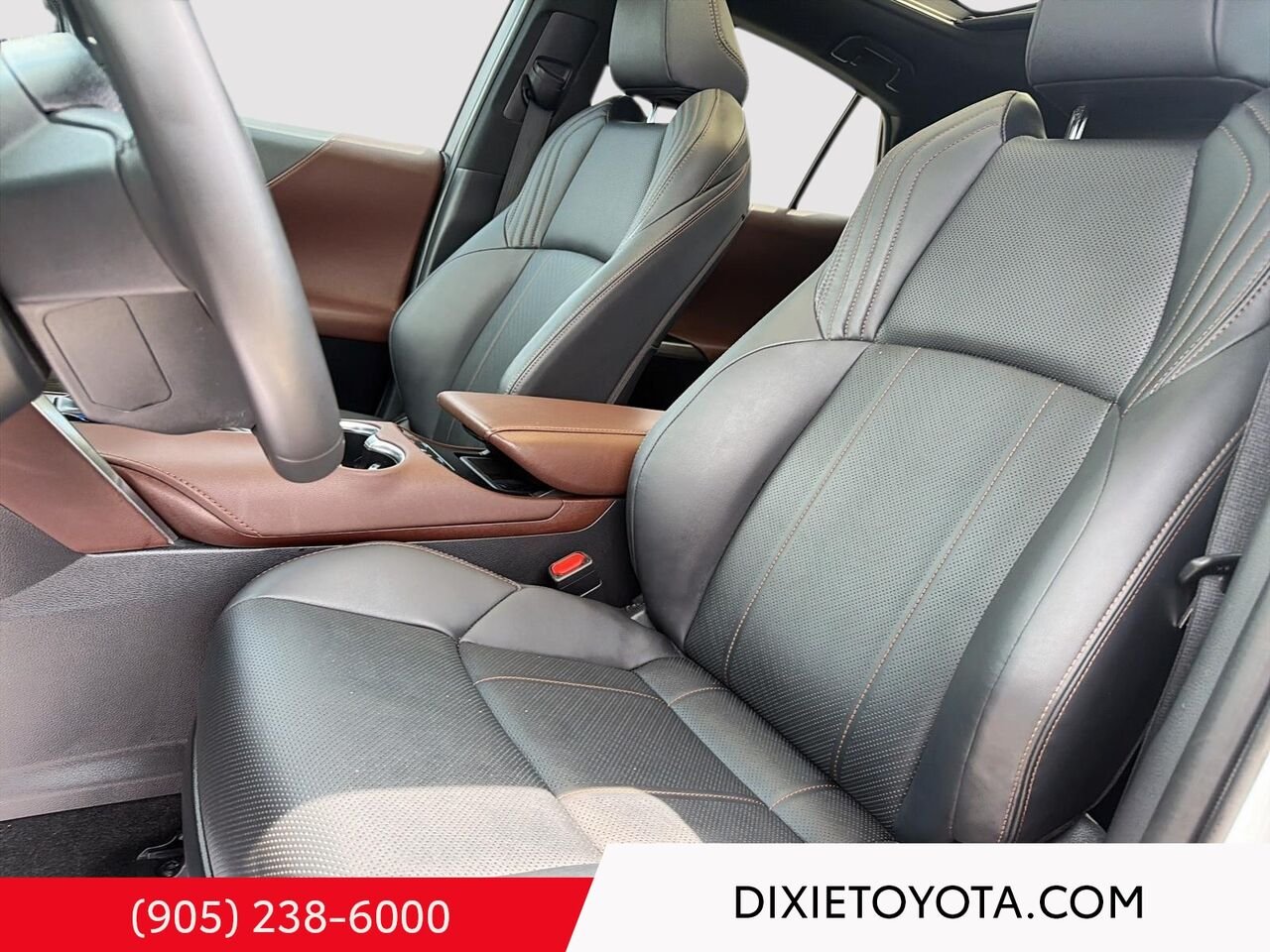 2023 Toyota Venza HYBRID LIMITED AWD / CLEAN CARFAX / HEATED AND VENTILATED SEATS / ALLOY WHEELS / CARPLAY AND ANDROID AUTO Wind Chill Pearl Mississauga - photo #8