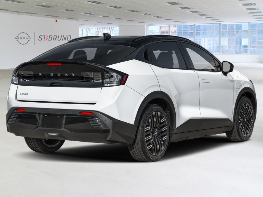 2026 Nissan LEAF 2026 Everest White Pearl Tricoat/Black