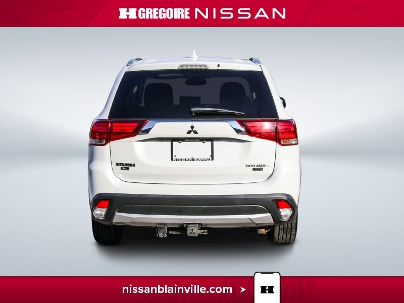Mitsubishi Outlander 2018 Blanc Laval - photo #7