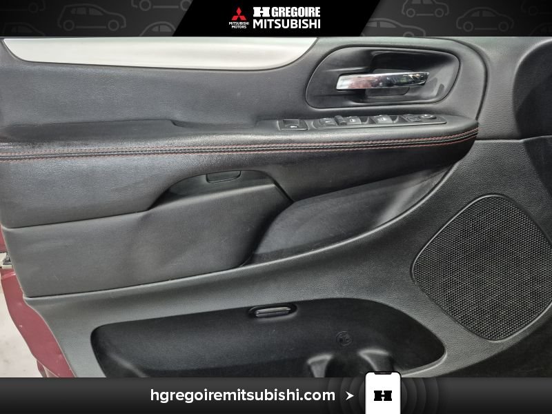 2016 Dodge GR Caravan Red Laval - photo #12