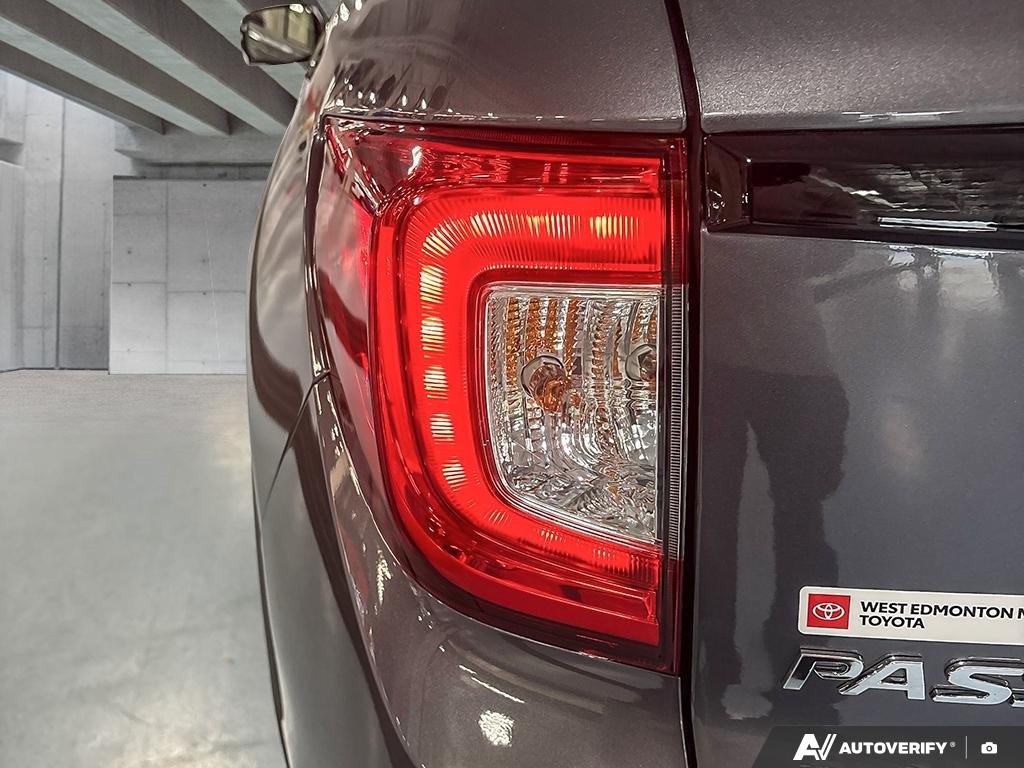 2021 Honda Passport 2601173A | Touring Black Edmonton - photo #10