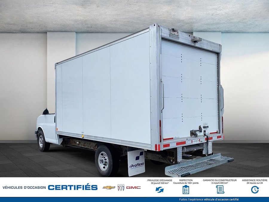 GMC SAVANA 3500 fourgonnette 159 po 2023 Blanc