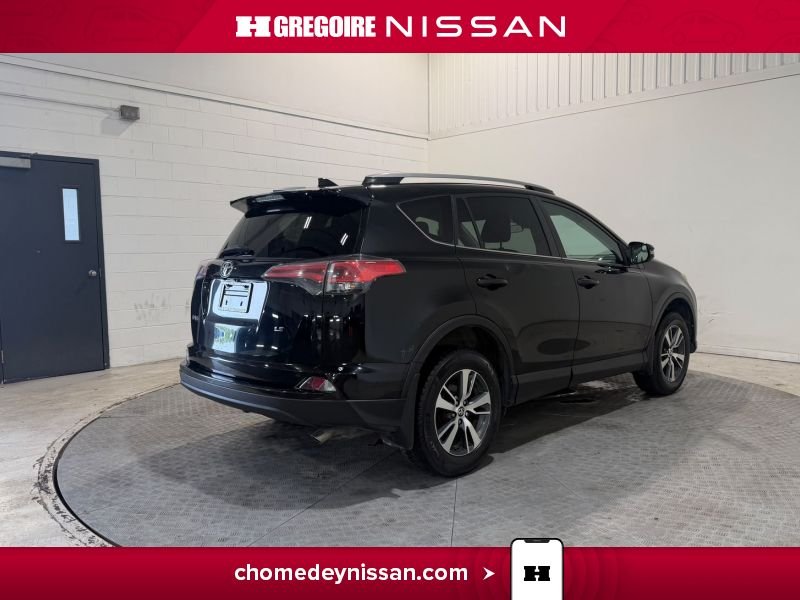 2018 Toyota Rav 4 Black Laval - photo #8