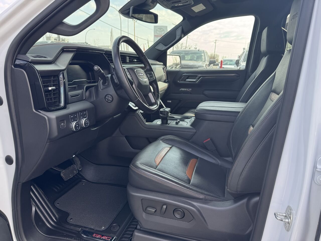 2023 GMC SIERRA 1500 AT4 AT4 cabine multiplace 4RM 157 po White Gatineau - photo #3