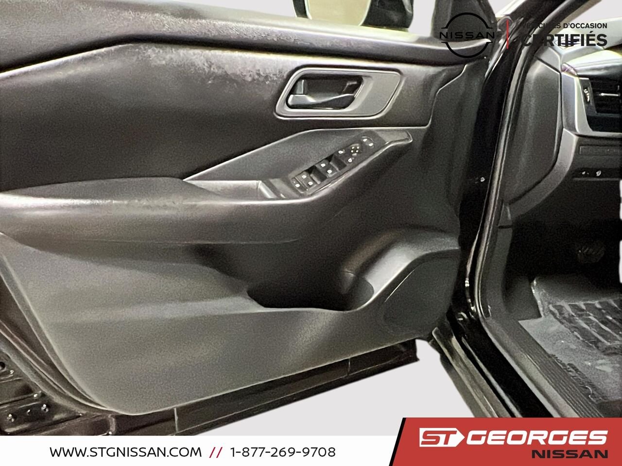 2024 Nissan Rogue Black Saint-Georges - photo #10