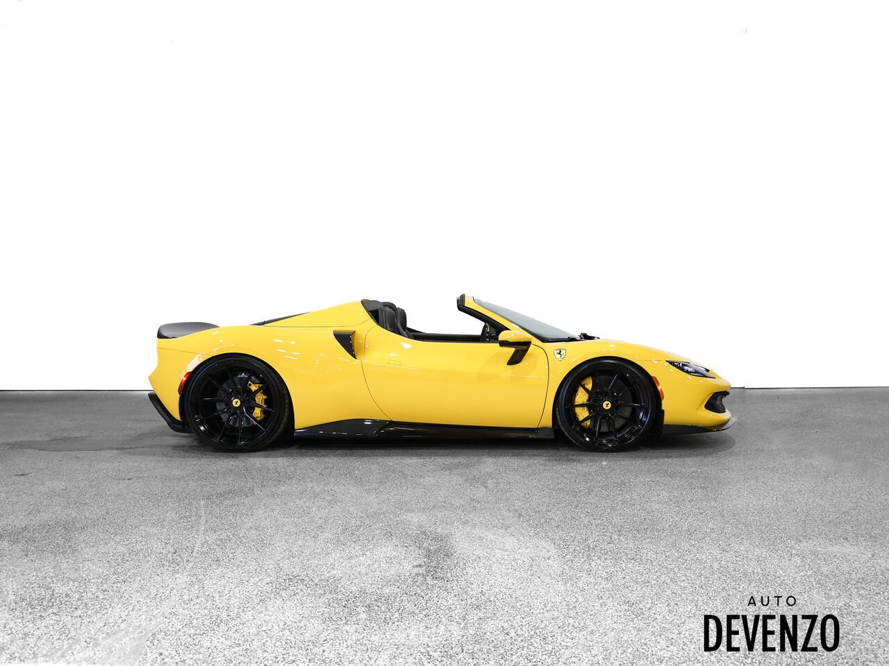 Ferrari 296 GTS 2024 Jaune Saint-Eustache - photo #1