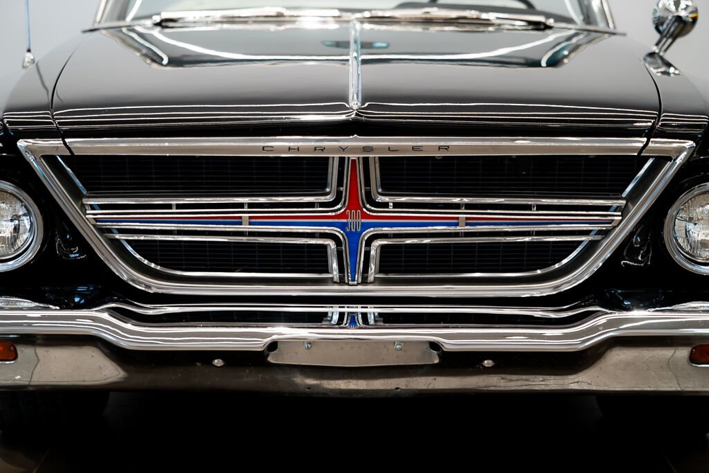 Chrysler 300 1964 Noir Montréal - photo #3