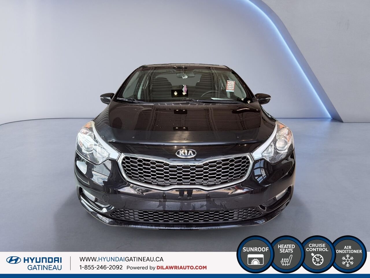 Kia Forte LX+ *** bas millage ,toit ouvrant *** 2015 Noir Ottawa & Gatineau - photo #1