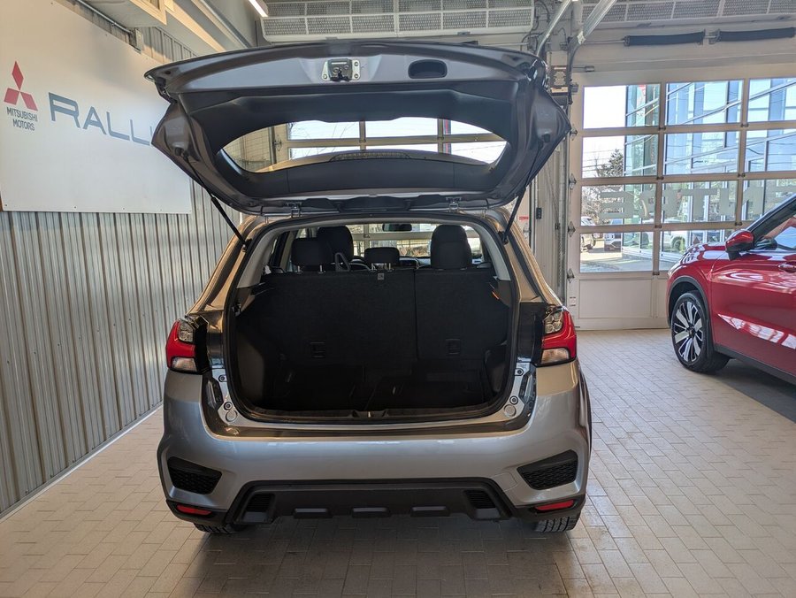 Mitsubishi RVR ES AWC 2024 Gris