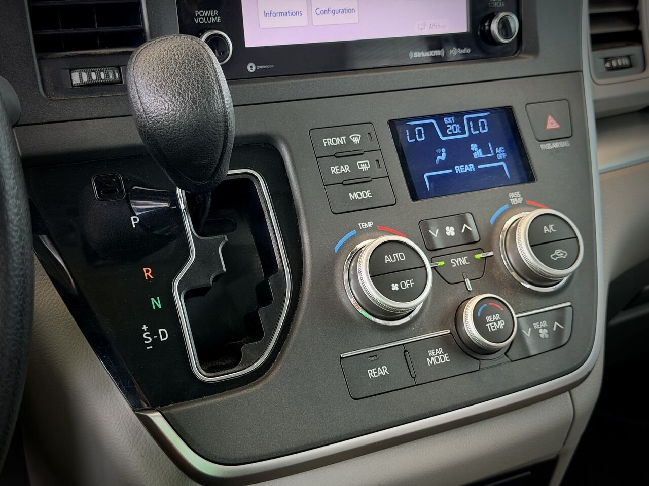 Toyota Sienna 2020 Blanc Notre-Dame-des-Prairies - photo #27