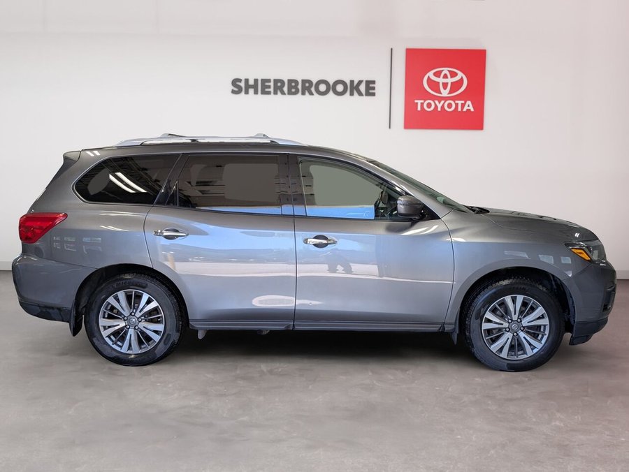2018 Nissan Pathfinder 2018 Grey