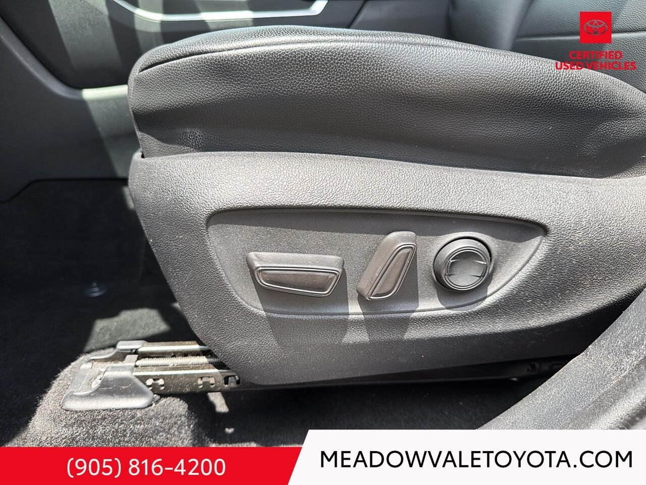 2020 Toyota Highlander New Tires, One Owner Black Mississauga - photo #9