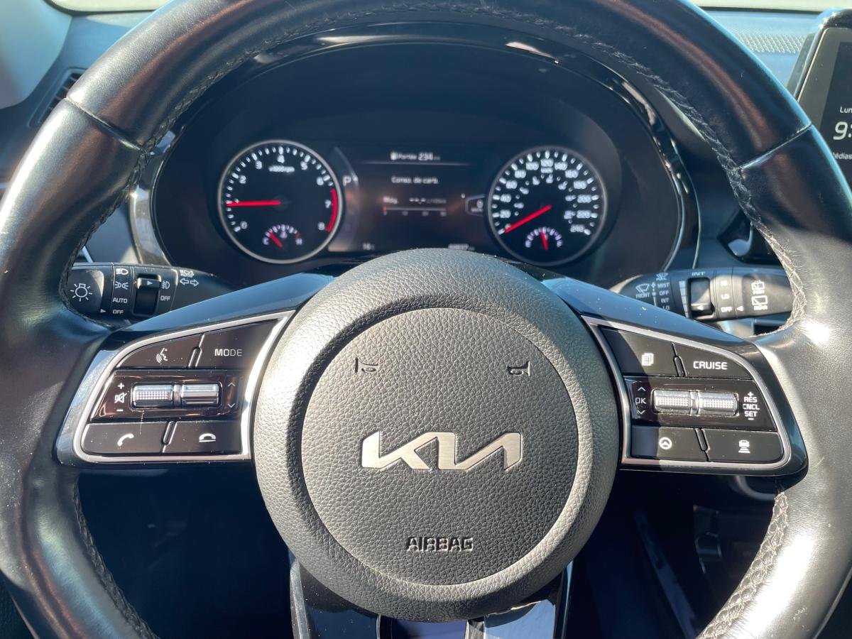 2022 Kia Seltos Grey Lac Mégantic - photo #6