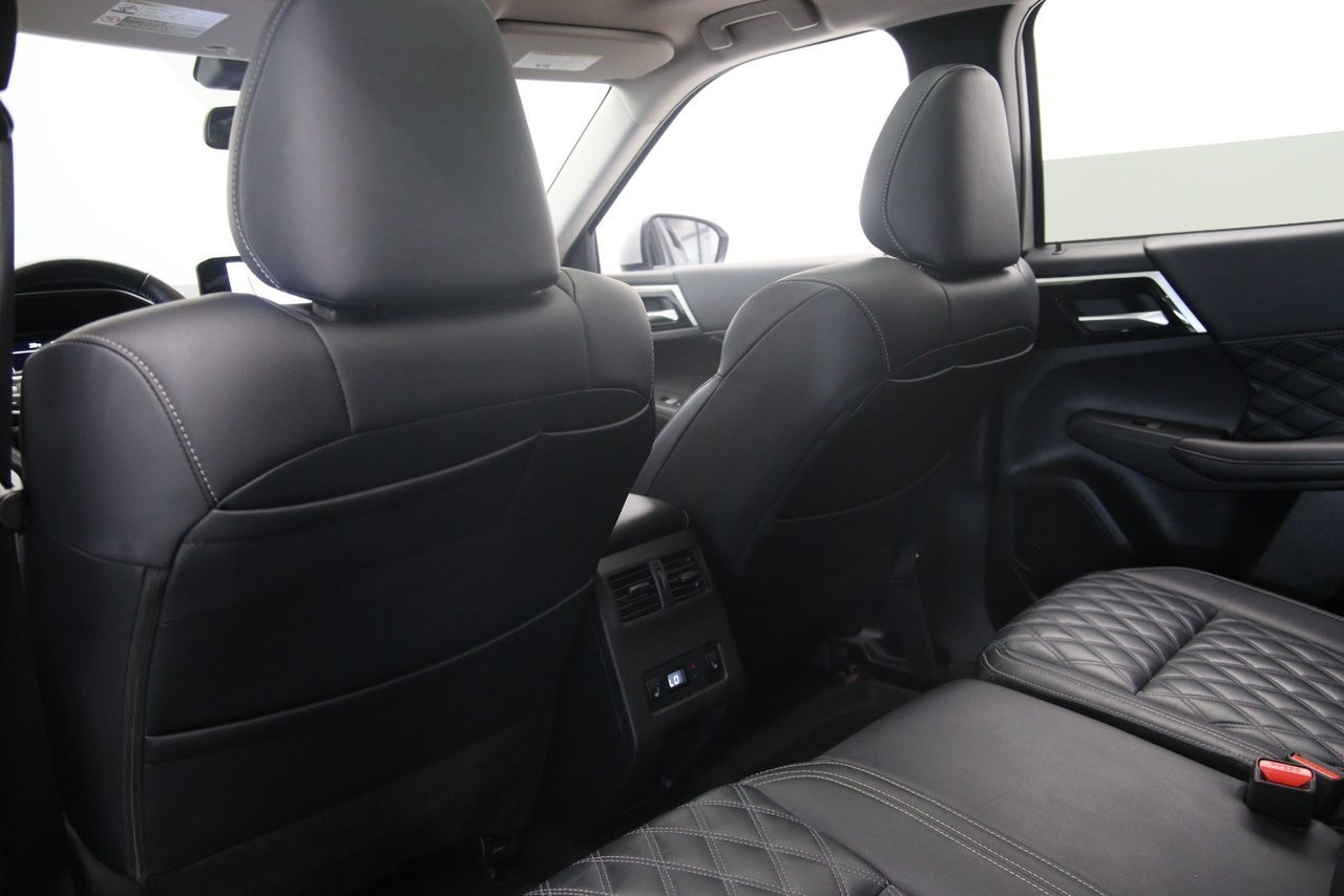 Mitsubishi Outlander PHEV NIV JA4T5VA95RZ626512 2024 Argent Baie-Comeau - photo #9