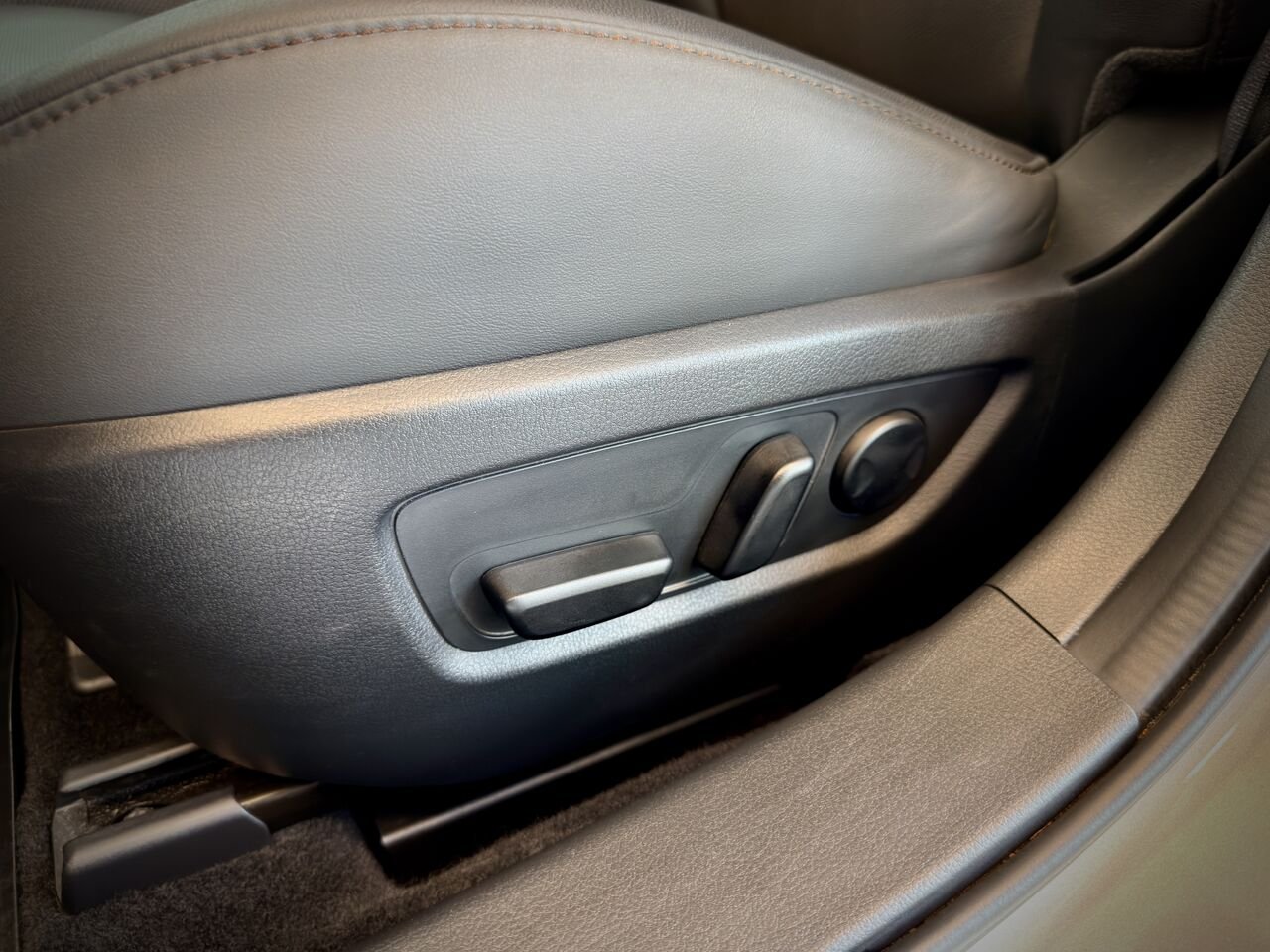 2023 Mazda CX-30 Silver Notre-Dame-des-Prairies - photo #18
