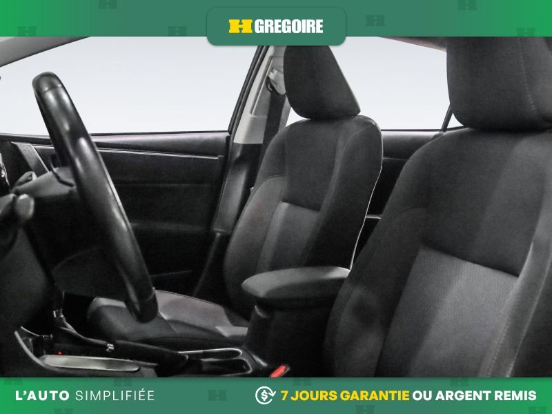 Toyota Corolla 821483 | LE AUTO A/C MAGS TOIT CAM RECUL BLUETOOTH 2019 Noir Laval - photo #10